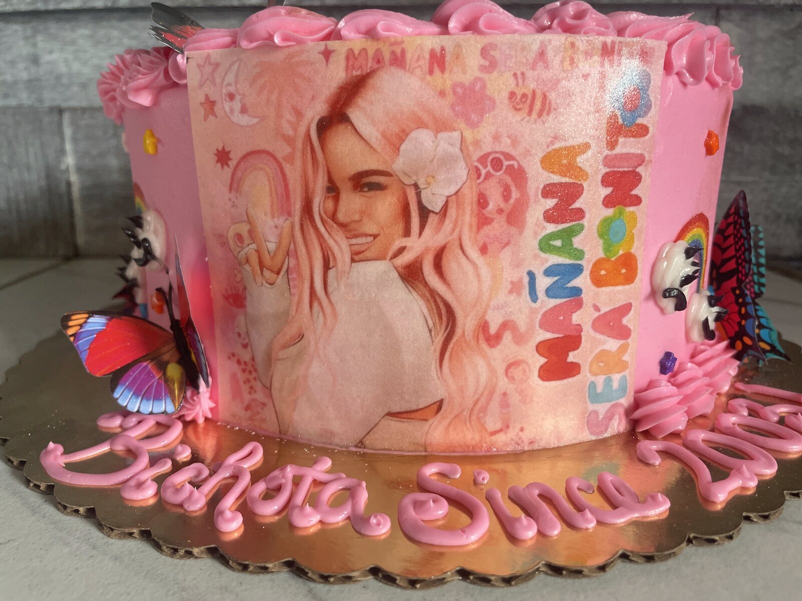 Character cake with an edible photo print at Lu's